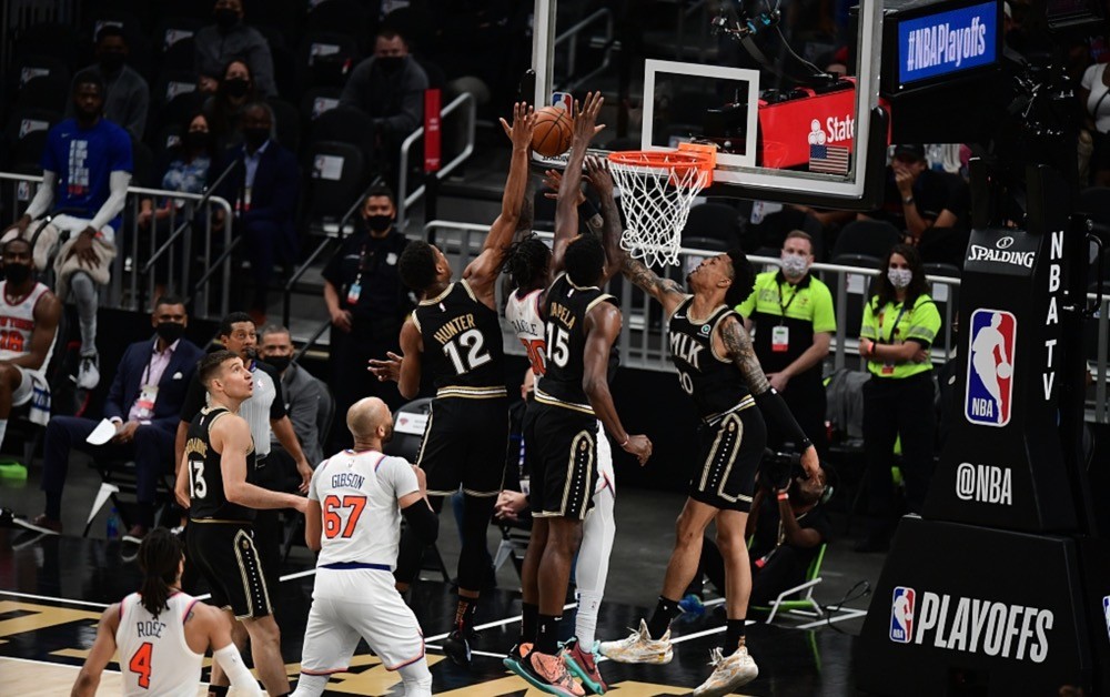  特雷杨准绝杀老鹰险胜公牛稳固季后赛名额  